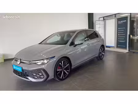 Volkswagen Golf GTE 1.5 eTSI 272