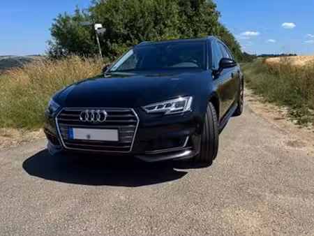 Audi A4 2.0 TDI 150 S line