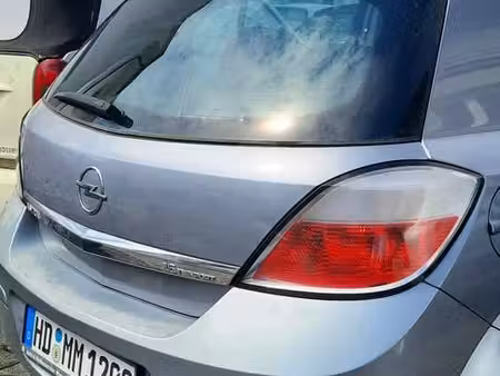 Opel Astra 1.6 105 Edition