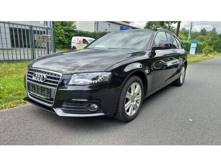 Audi A4 2.0 TDI 143 S line