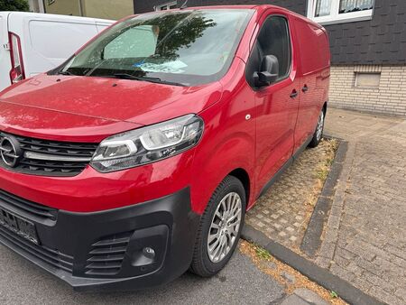 Opel Vivaro 136