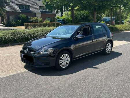 Volkswagen Golf 1.0 Trendline