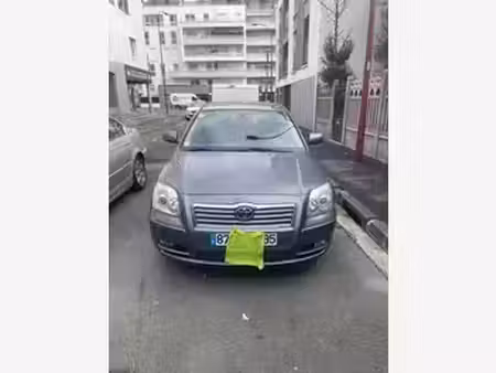Toyota Avensis Linea Sol