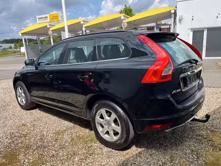 Volvo XC60 D4 2.4 181 Momentum 4x4
