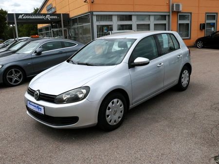 Volkswagen Golf 1.6 102 Trendline