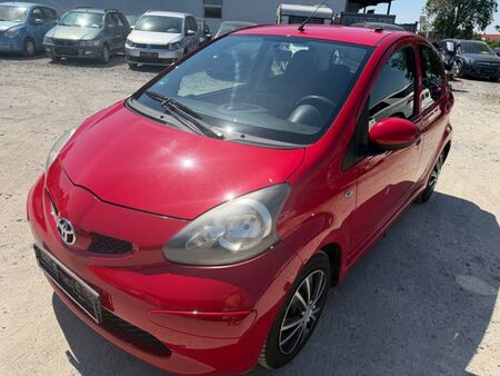 Toyota Yaris 1.0 VVT-i 69 Cool