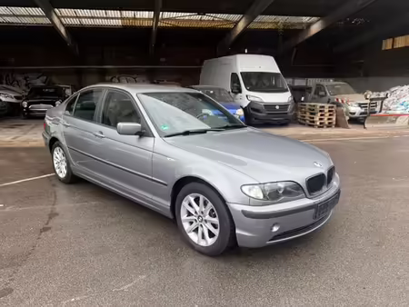 BMW Série 3 318i 2.0 105