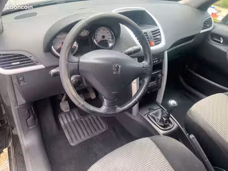 Peugeot 207 1.4 HDi 70
