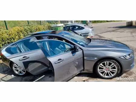 Jaguar XE D165 2.0 200