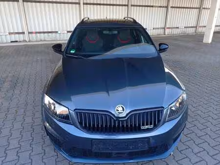 Škoda Octavia RS 2.0 TSI 220