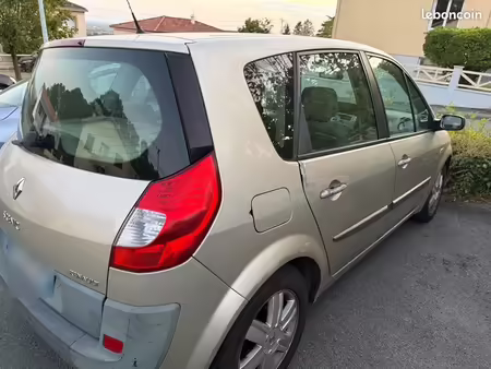Renault Scénic 1.9 dCi 130