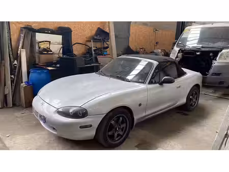 Mazda MX5 1.6 110