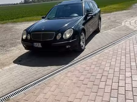 Mercedes-Benz Classe E E 500 V8 5.0 Avantgarde 4Matic