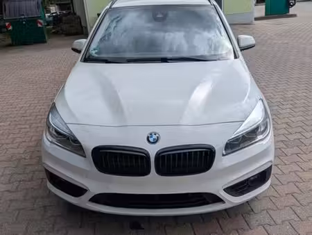 BMW Série 2 218i 1.5 102