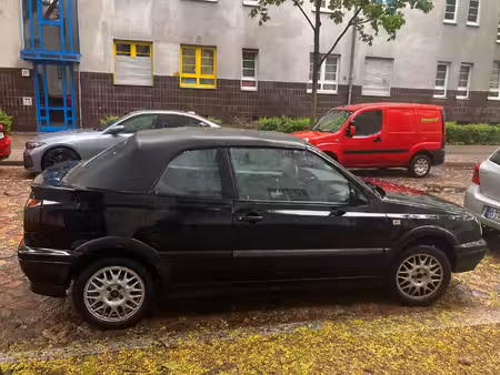Volkswagen Golf 1.8 75