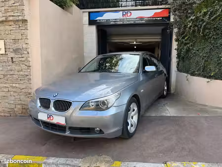 BMW Série 5 530d 3.0 231