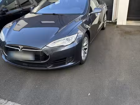 Tesla Model S 70 320