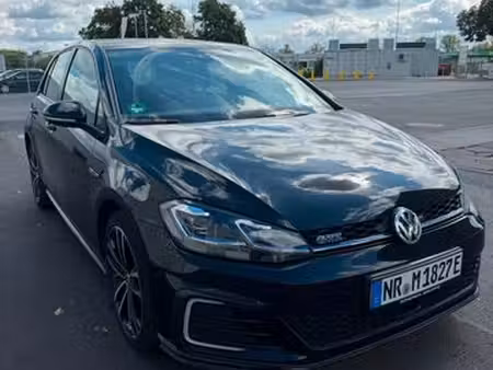 Volkswagen Golf GTE 1.4 TSI 204