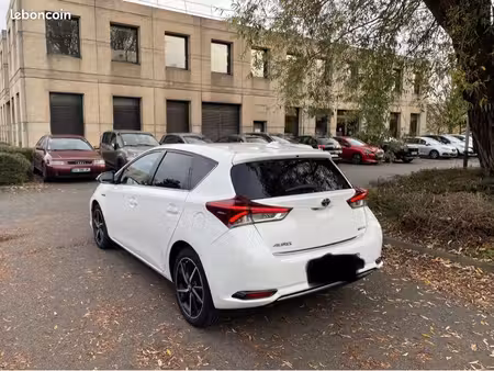 Toyota Auris 1.8 98