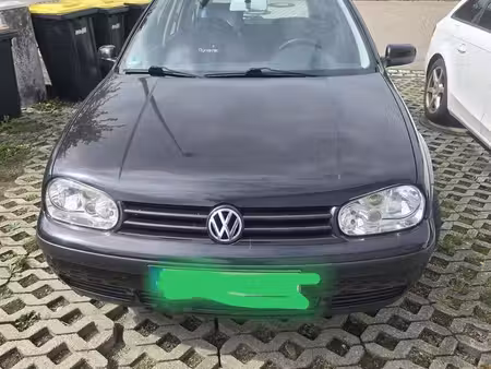 Volkswagen Golf 1.6 105 Confortline
