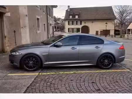 Jaguar XF 2.2 190 Luxe