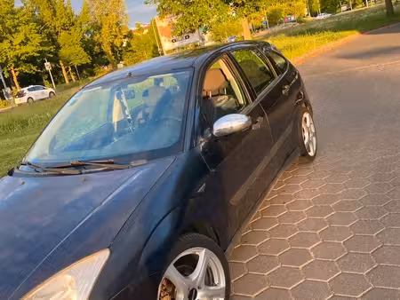 Ford Focus 1.6 100