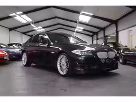 BMW Série 5 M5 V8 4.4 560 sDrive