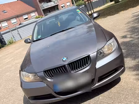 BMW Série 3 318i 2.0 143