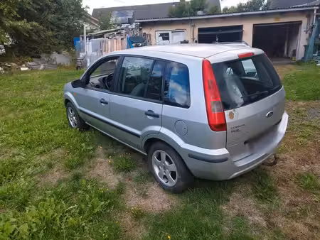 Ford Fusion 1.4 80