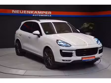Porsche Cayenne Turbo S V8 4.8 570 4x4