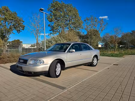 Audi A8 2.5 TDI 150