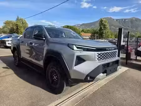 Toyota Hilux Double Cabine 2.8 204 4x4