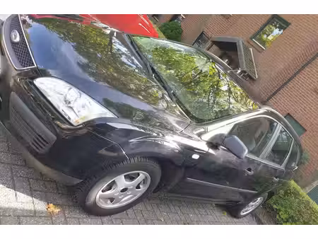 Ford Focus 1.6 100