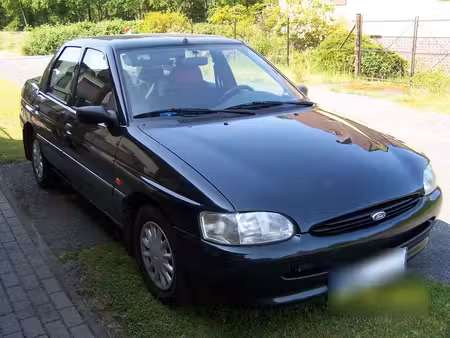 Ford Escort 1.6 90