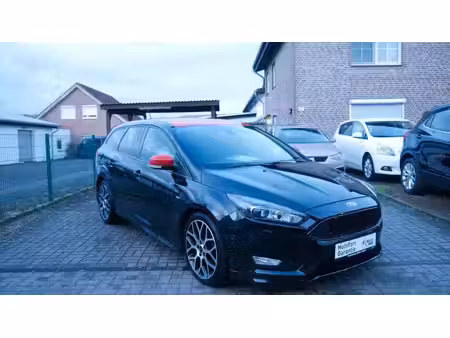 Ford Focus 1.5 182 ST Line