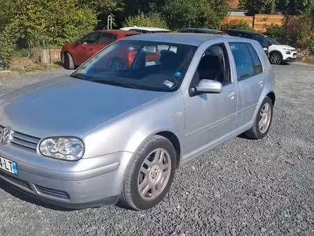 Volkswagen Golf 1.6 102 L