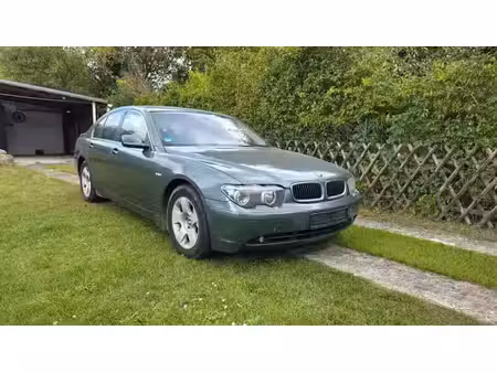 BMW Série 7 745i 4.4 333