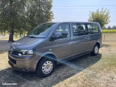 Volkswagen Caravelle 2.0