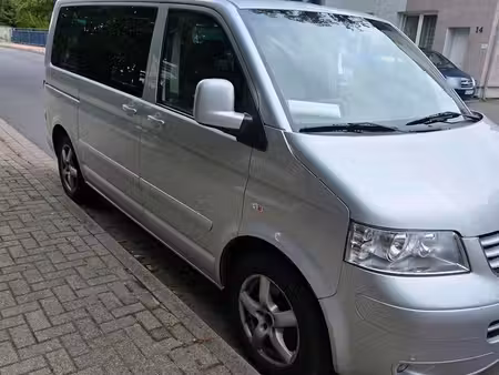 Volkswagen Transporter T5 2.5 TDI 174 Highline