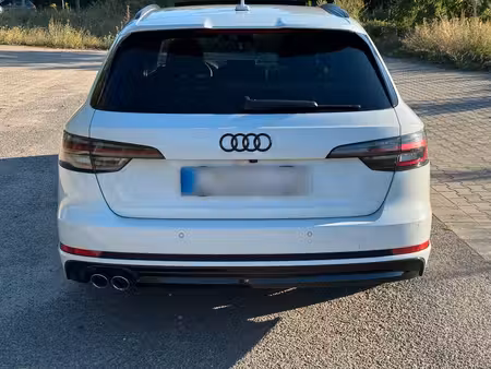 Audi A4 V6 3.0 TDI 218