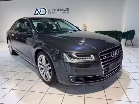 Audi A8 V8 4.2 TDI 385 quattro