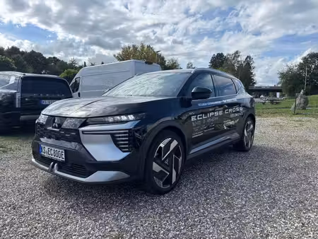 Mitsubishi Eclipse Cross 218 Invite