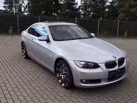 BMW Série 3 330i 3.0 272