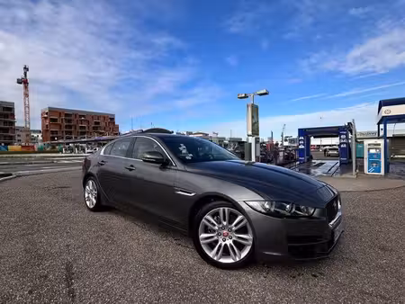 Jaguar XE D180 2.0 180