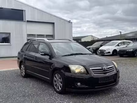 Toyota Avensis 1.8 129