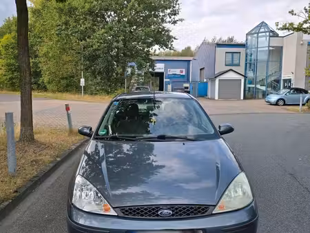 Ford Focus 1.6 100