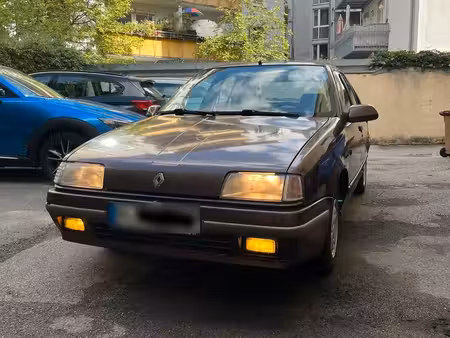 Renault R19