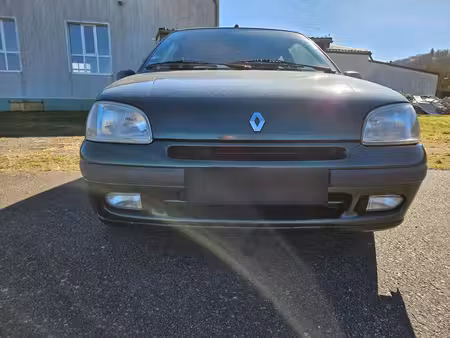 Renault Clio 1.4 75