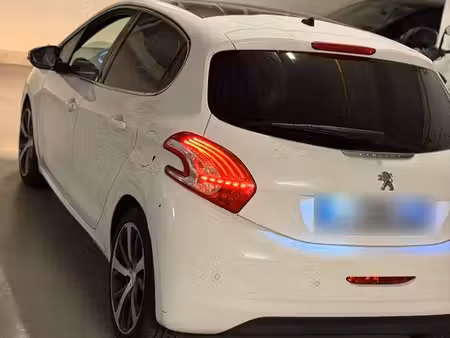 Peugeot 208 1.6 THP 208
