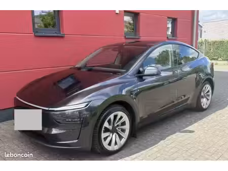 Tesla Model Y 4x4
